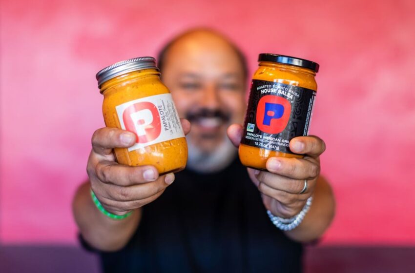  Victor Escobedo de Papalote es el rey de la salsa de San Francisco detrás de una de las taquerías más concurridas de la Misión