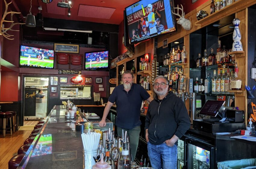  2 clientes habituales del bar deportivo de San Francisco Giordano Bros. resucitaron su pub favorito