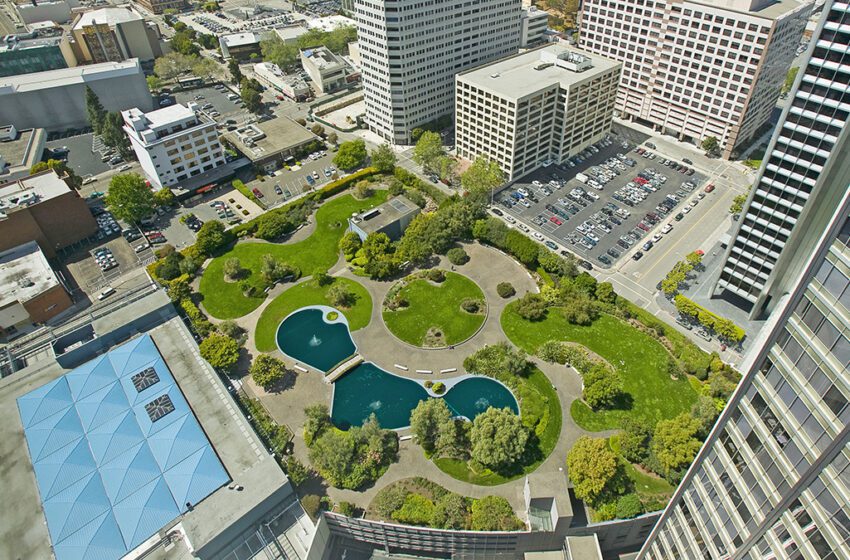  Una visita al parque escondido en lo alto del estacionamiento del Kaiser Center en Oakland