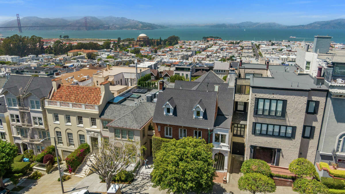 Una vista aérea de la casa en Pacific Heights.