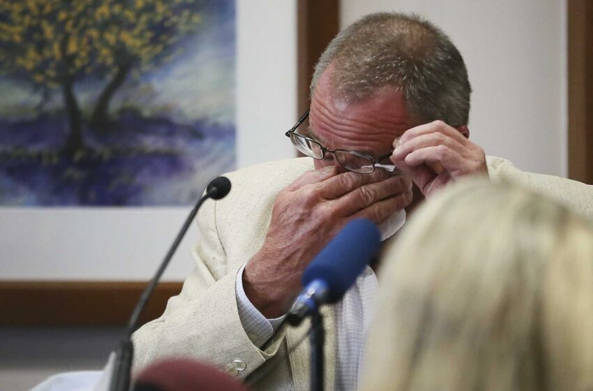  El padre de Sandy Hook dice que Alex Jones hizo de su vida un ‘infierno’