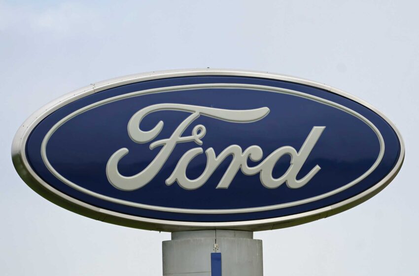  Ford recorta 3.000 puestos de trabajo en blanco en un intento de reducir costes