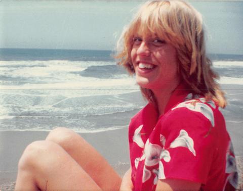  Hombre detenido en Hawai como sospechoso del asesinato en 1982 de la niña de la Bahía Karen Ann Stitt