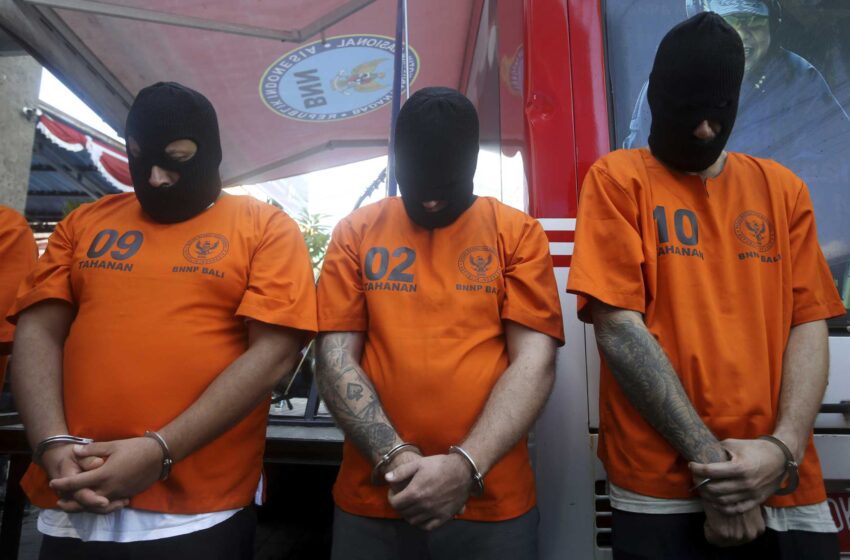  Indonesia detiene a 3 extranjeros por distribución de drogas en Bali