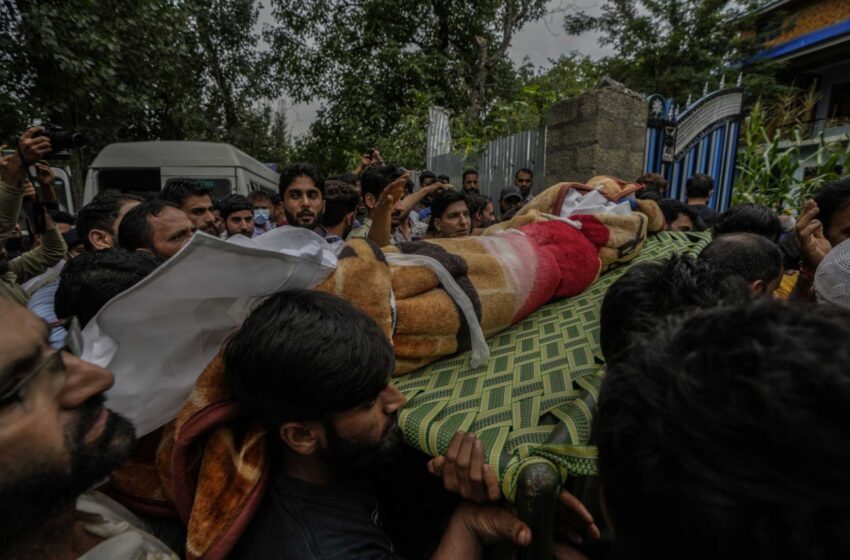  La policía sospecha que los militantes dispararon mortalmente a un hindú local en Cachemira