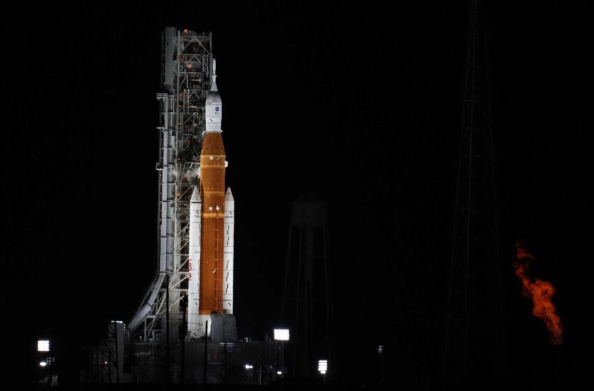  Las fugas de combustible amenazan con retrasar el lanzamiento del nuevo cohete lunar de la NASA