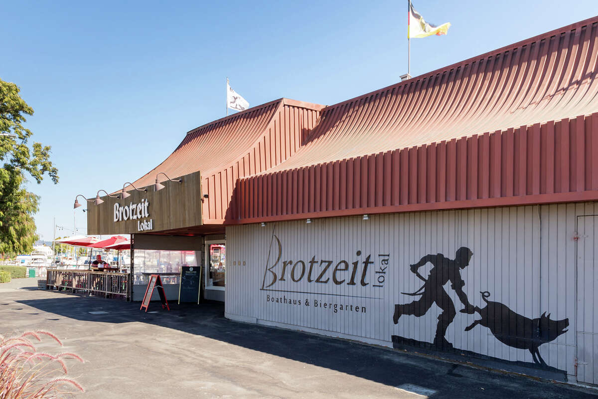 Entrada de Brotzeit Lokal en Oakland, California, el 1 de septiembre de 2022.