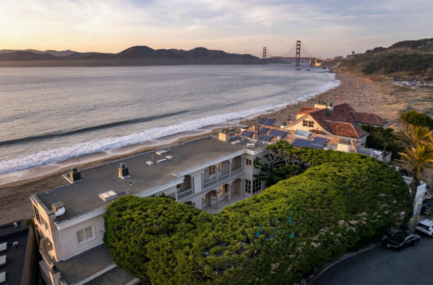  La mansión Sea Cliff de $ 32 millones, hogar del diseñador de interiores de SF, muestra el ‘aspecto de California’