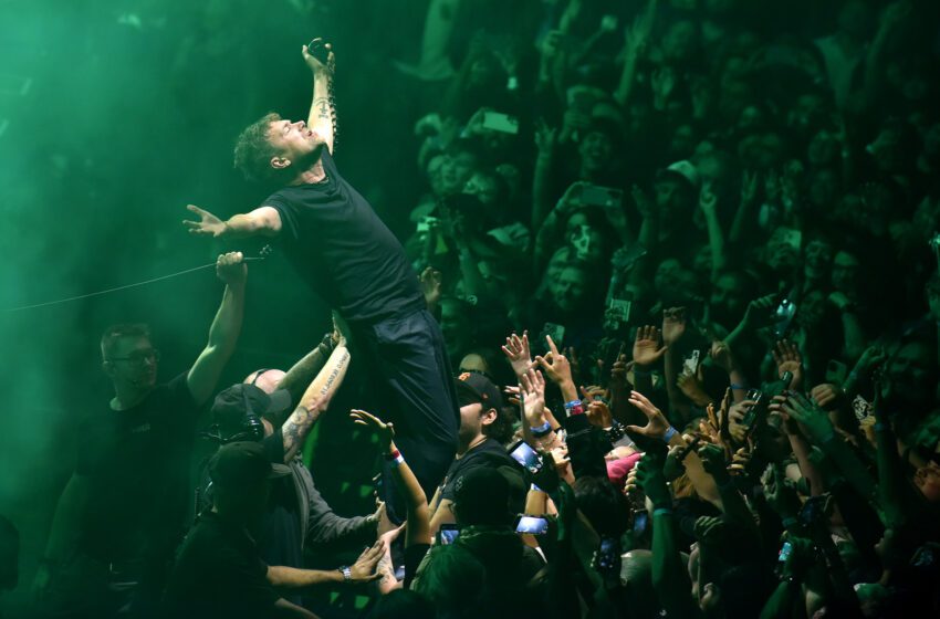  Gorillaz debuta con éxito inspirado en SF en el concierto del Chase Center