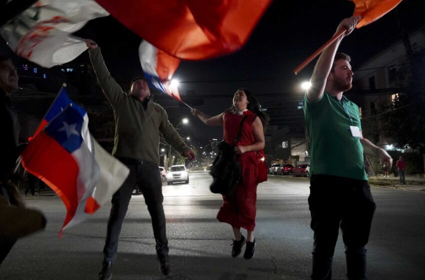  Chile busca el camino a seguir tras rechazar la nueva constitución