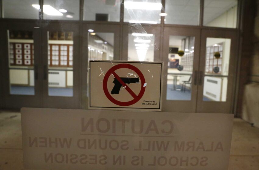  El caso de las armas de fuego en la escuela provoca un debate sobre la seguridad y las segundas oportunidades
