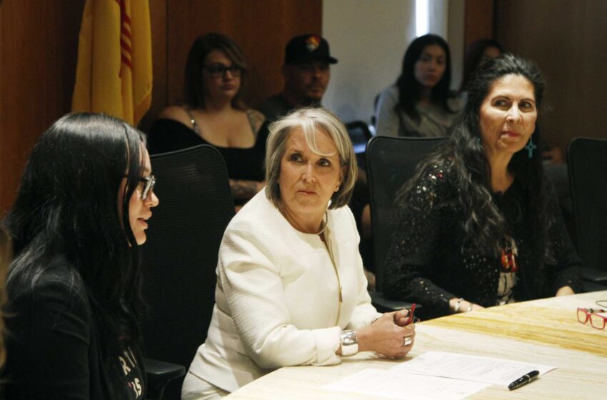  El gobernador de Nuevo México promete 10 millones de dólares para una nueva clínica de abortos