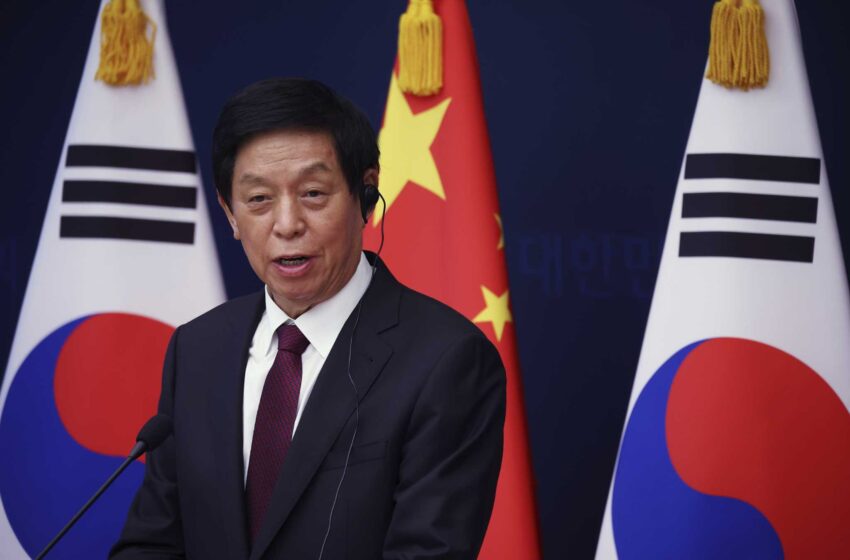  El principal legislador chino se reunirá con los líderes de S. Corea del Sur