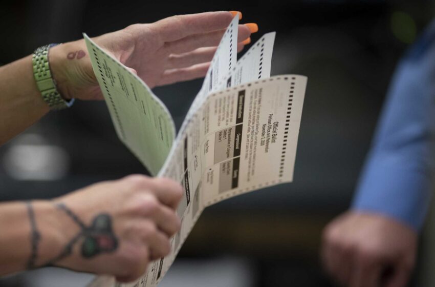 Los secretarios electorales de Wisconsin se esfuerzan por entender el fallo sobre las papeletas de voto