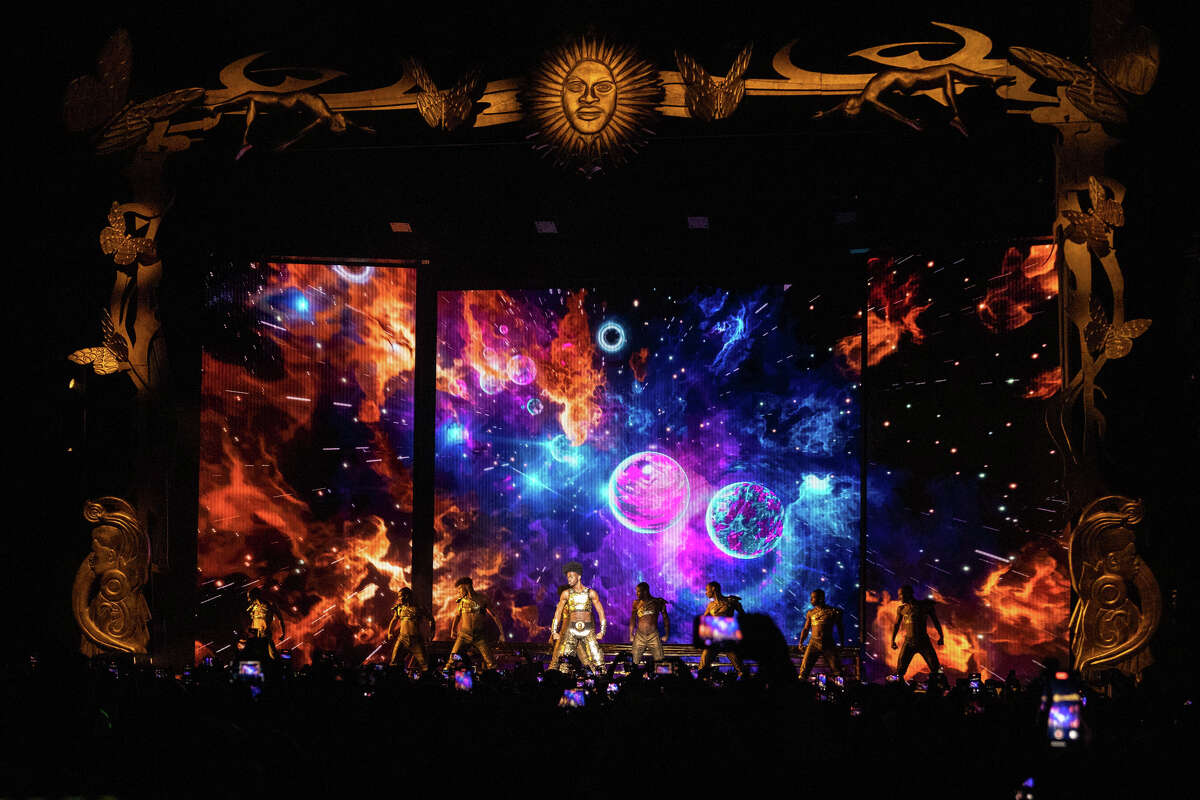 Lil Nas X se presenta en el Auditorio Cívico Bill Graham en San Francisco el domingo 23 de octubre de 2022. 