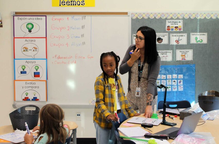  El programa de doble idioma en una escuela de Carolina del Norte muestra signos de éxito