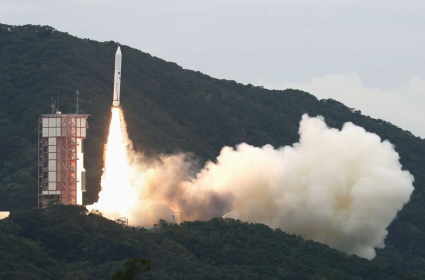  Falla el cohete de la agencia espacial japonesa que transportaba 8 satélites