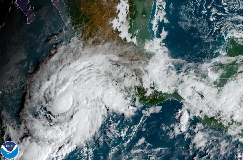  La tormenta tropical Roslyn se fortalece frente a las costas del Pacífico mexicano