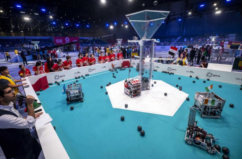  Los adolescentes afrontan los retos del siglo XXI en el concurso de robótica