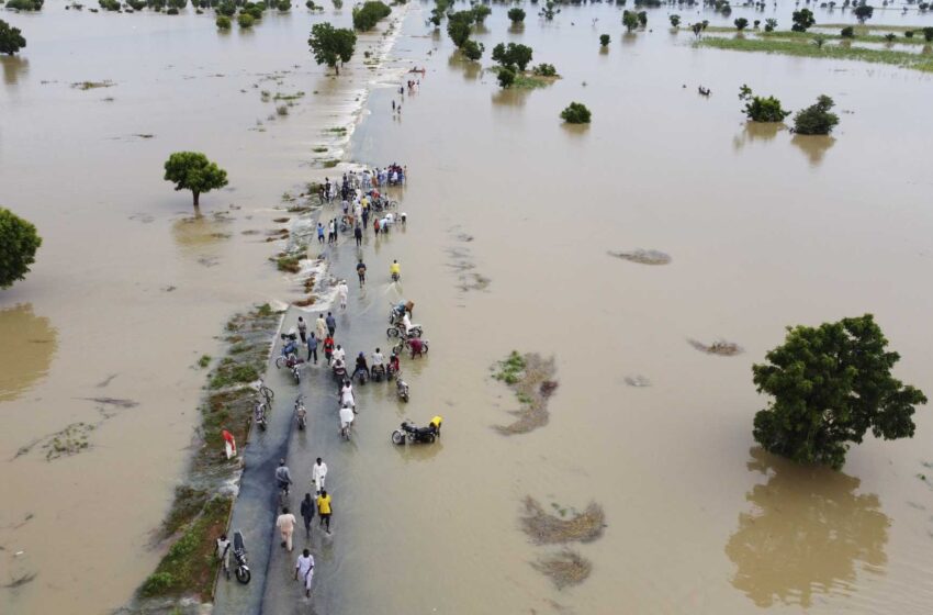  Nigeria se apresura a ayudar a las víctimas de las inundaciones; el número de muertos supera los 600