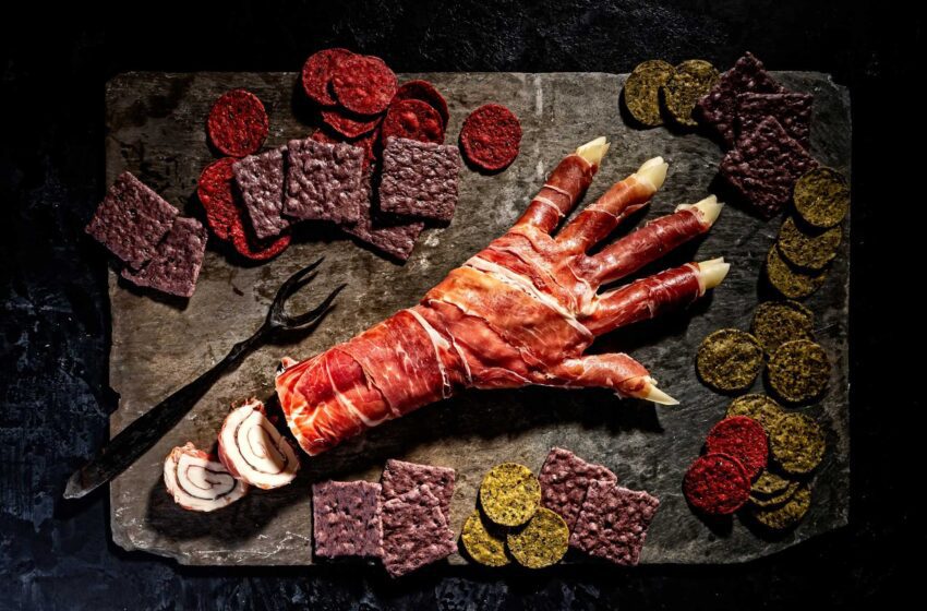  Una mano amputada ‘aterradora’ podría ser la comida más espeluznante de Halloween