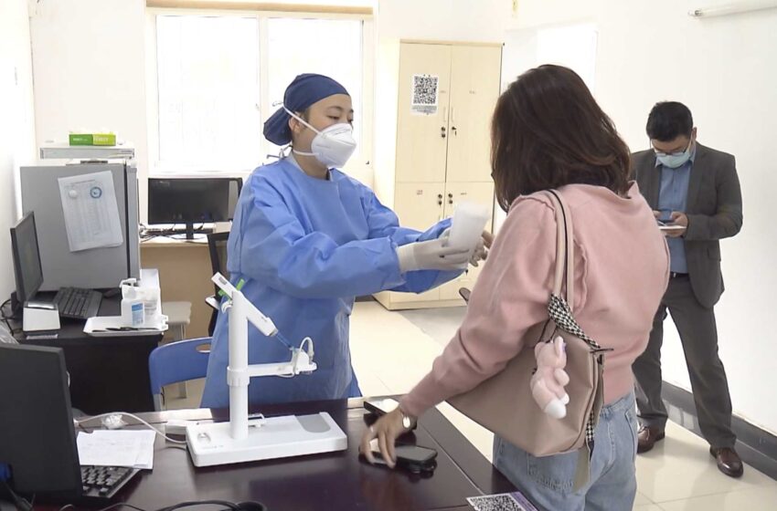  ¿Miedo a las agujas? China utiliza la vacuna inhalable COVID-19