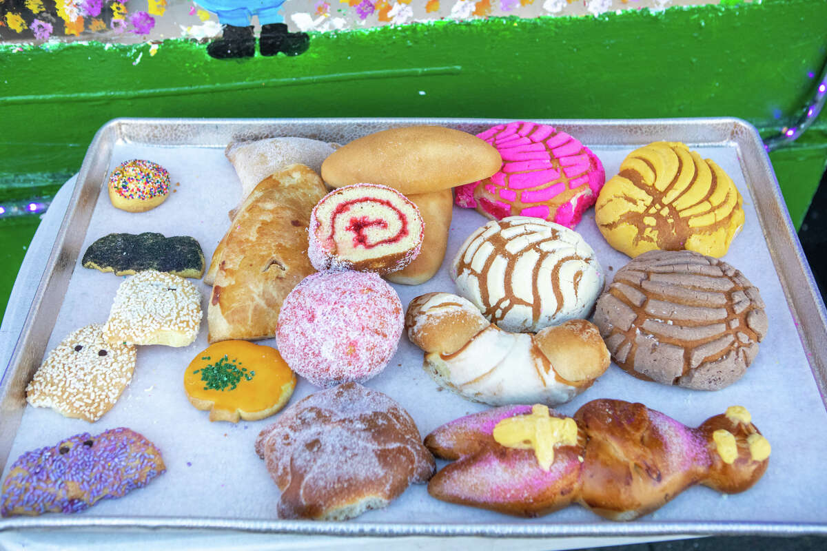 Algunos de los pan dulces (pasteles mexicanos) disponibles en La Mejor Bakery en el Distrito de la Misión de San Francisco el 27 de octubre de 2022.