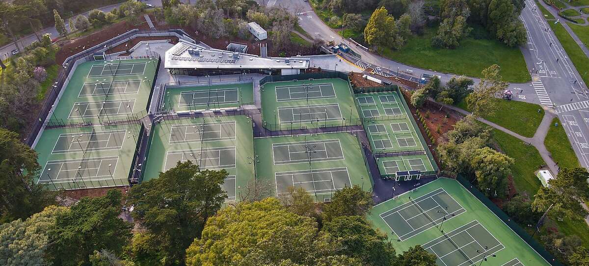 Una vista aérea del Centro de Tenis Lisa & Douglas Goldman en el Golden Gate Park.