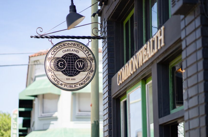  El pub inglés Commonwealth Cafe del vecindario de Oakland está cerrando