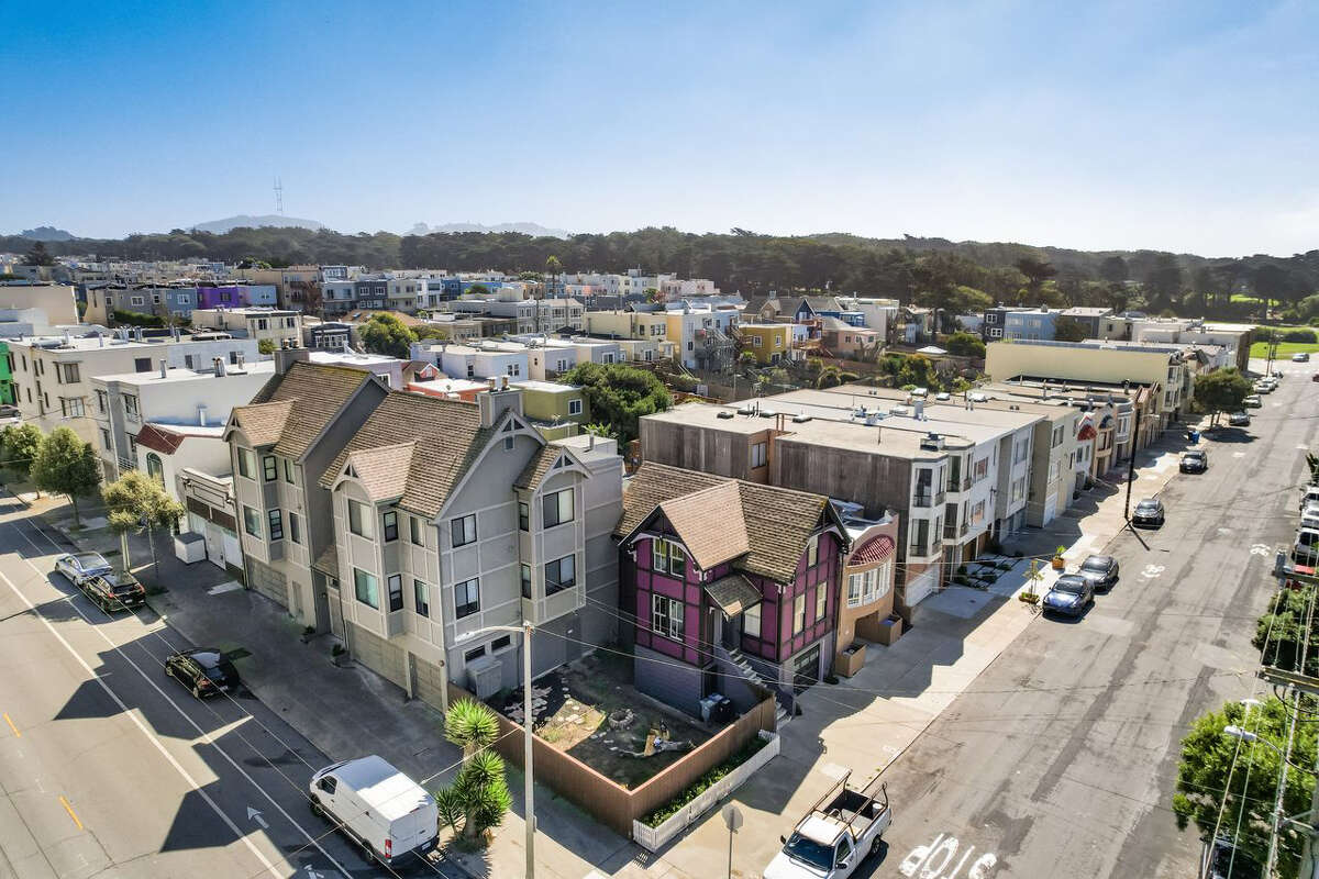 Una vista aérea muestra 806 47th Ave. en las afueras de Richmond, cerca de Ocean Beach.