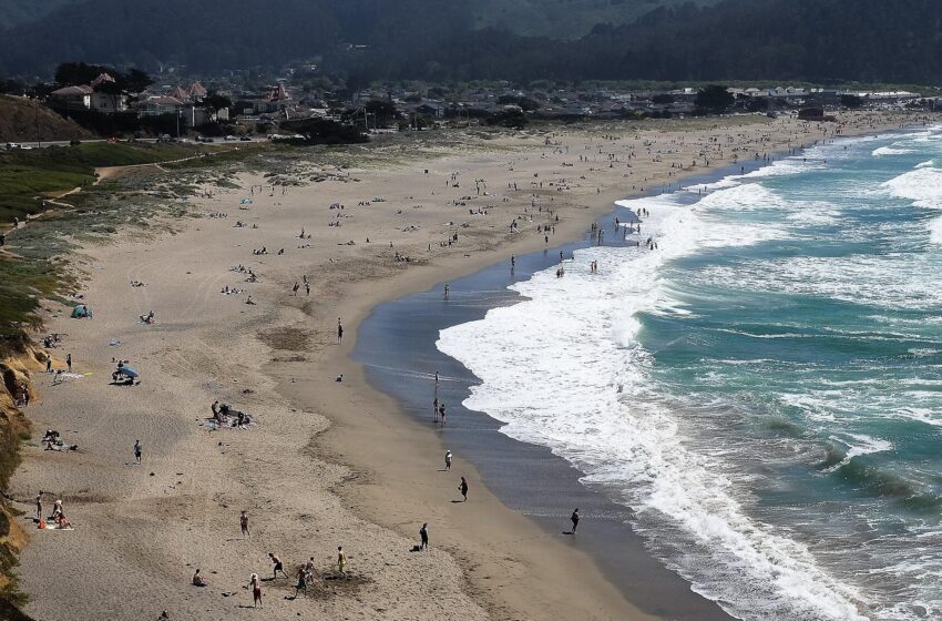  2 rescatados en la playa al sur de San Francisco, 1 muere