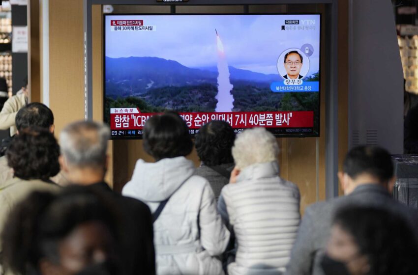  Corea del Norte mantiene el bombardeo de misiles con un supuesto ICBM