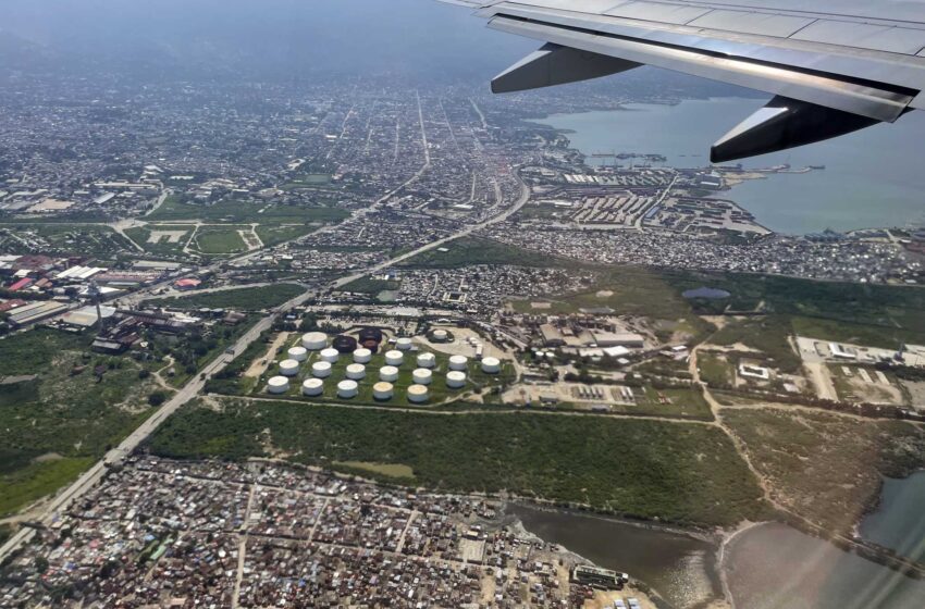  El líder de la banda de Haití levantará el bloqueo de combustible en medio de la escasez