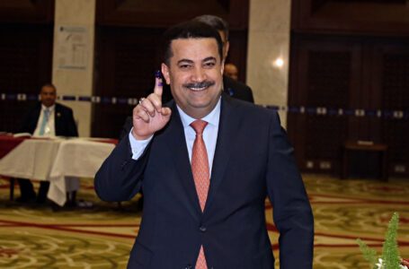 El primer ministro iraquí: La investigación recupera parte de los 2.500 millones de dólares malversados por los impuestos