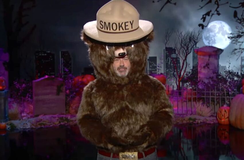  Jimmy Kimmel, vestido como el oso Smokey, asalta a ‘Yedolf’ Kanye por compararse con George Floyd