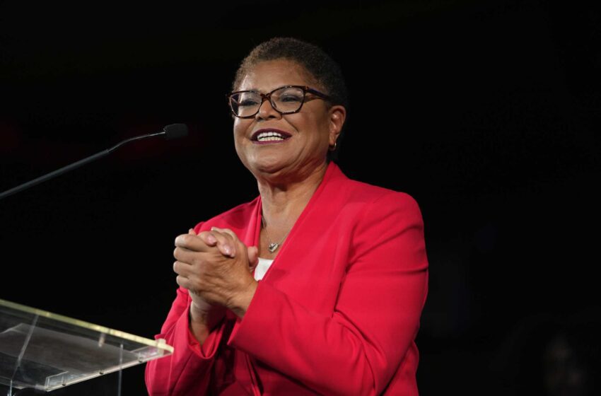  Los Ángeles elige a la diputada estadounidense Karen Bass como alcaldesa, la primera mujer negra en el cargo