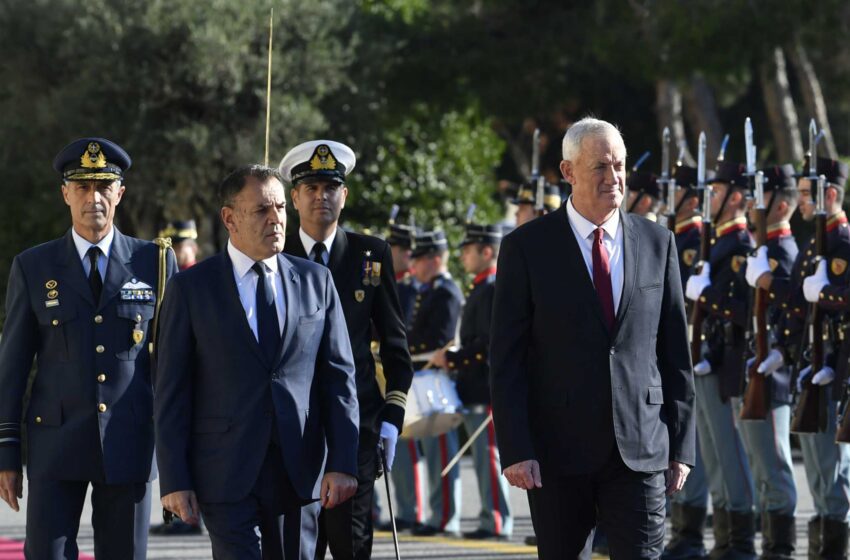  Los ministros de Defensa de Grecia e Israel destacan la importancia de los vínculos