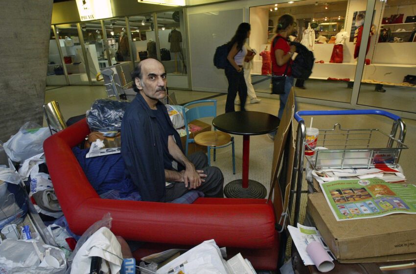  Muere en el aeropuerto de París el iraní que inspiró “La Terminal