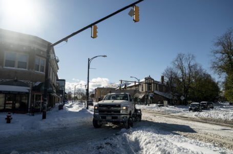 Partes de Nueva York se desentierran tras una nevada potencialmente “histórica