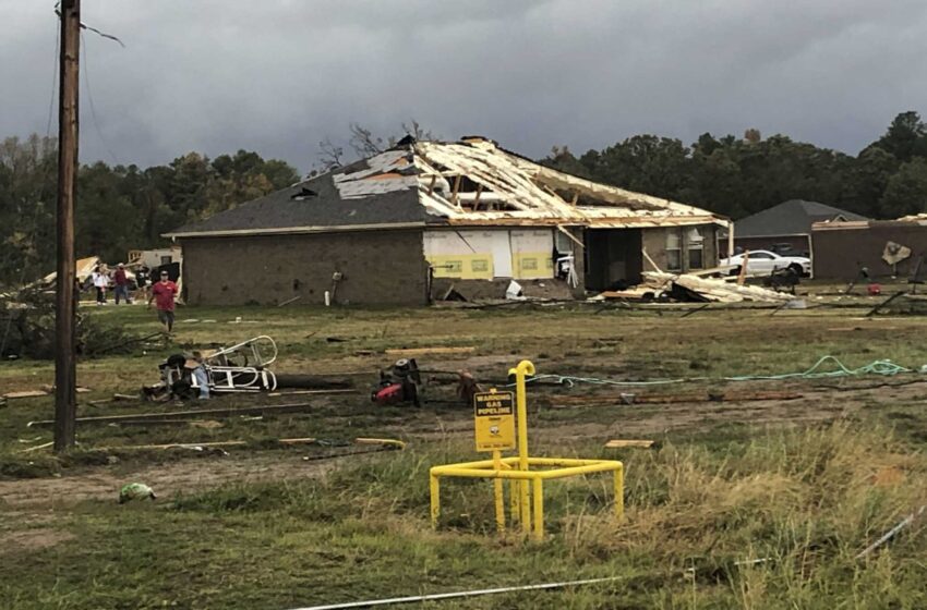  Un muerto y decenas de heridos por los tornados en Texas y Oklahoma