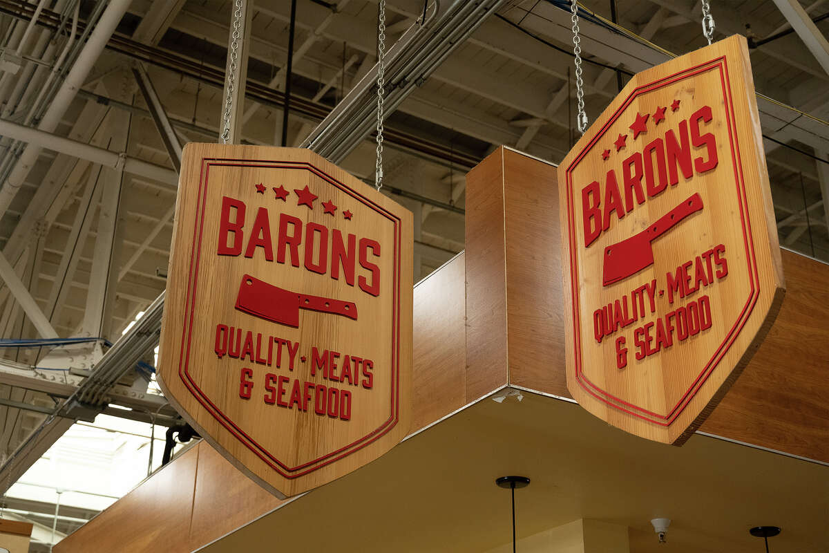 Barons Quality Meats and Seafood dentro de Alameda Marketplace en Alameda CA, 29 de noviembre de 2022