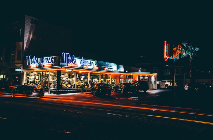  Mel’s Drive-In, restaurante con sede en San Francisco, celebra 75 años con un 75 % de descuento