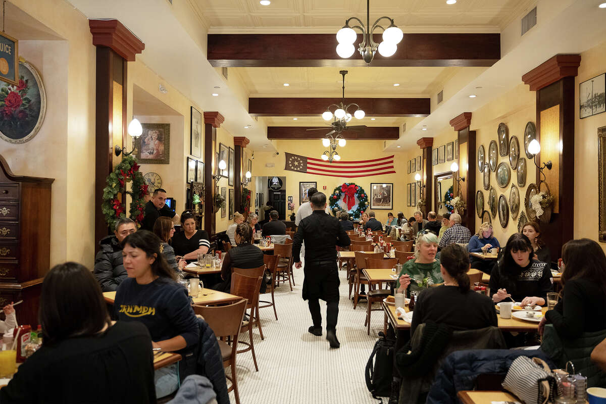 Interior de Sears Fine Food en San Francisco CA. 13 de diciembre de 2022