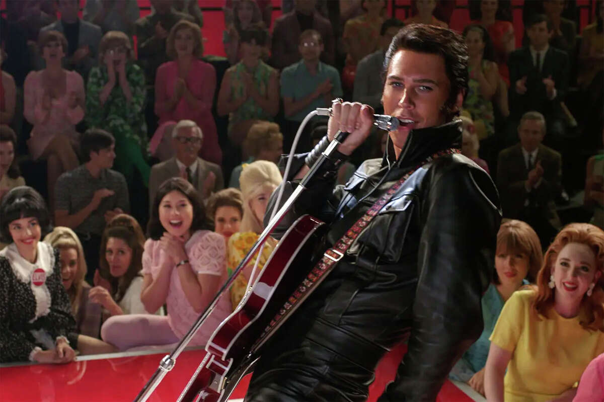 Austin Butler interpreta a Elvis Presley en Baz Luhrmann's "elvis"