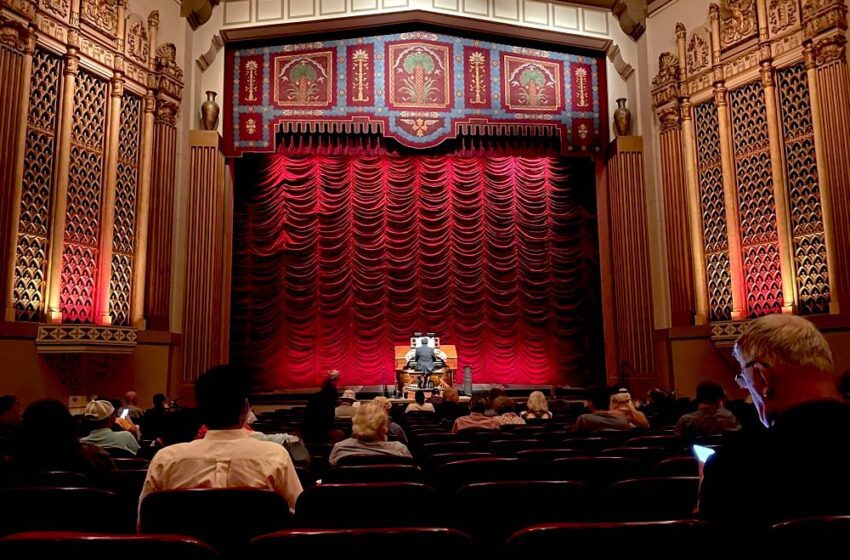  Stanford Theatre de 107 años en Palo Alto cierra nuevamente, cancela la proyección anual ‘It’s a Wonderful Life’