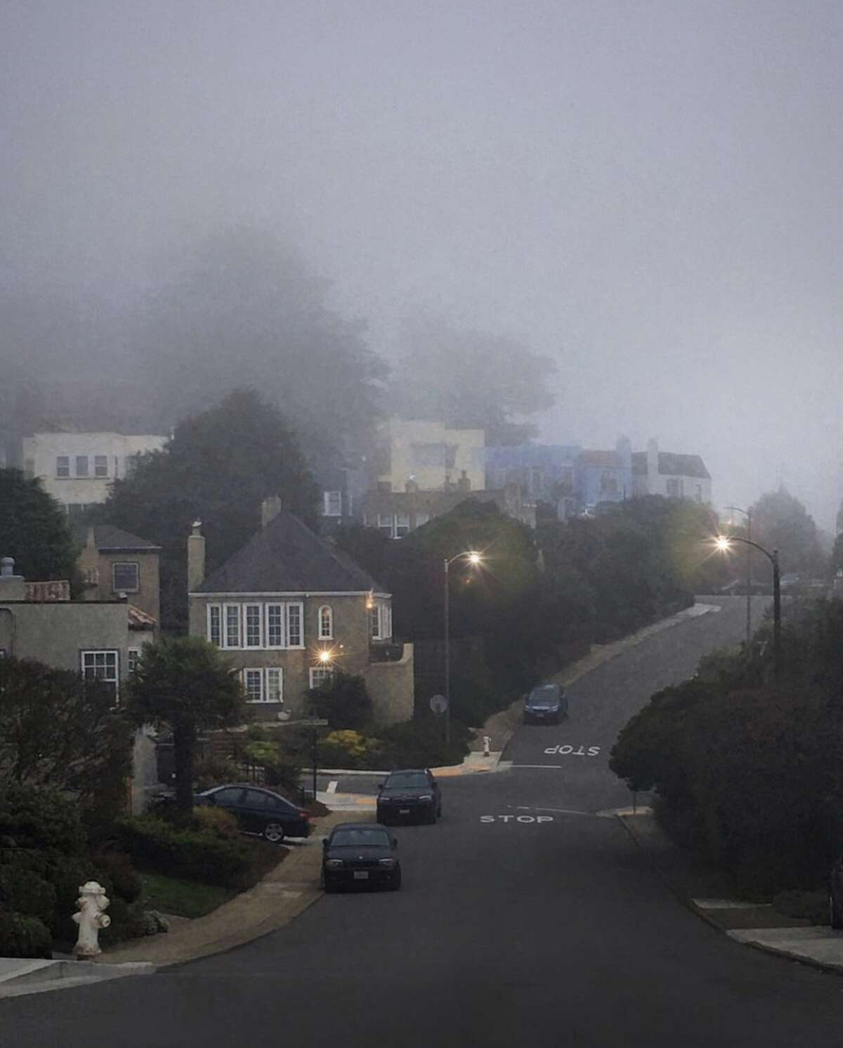 @sanfranciscoist tomó una foto de las calles neblinosas de San Francisco.