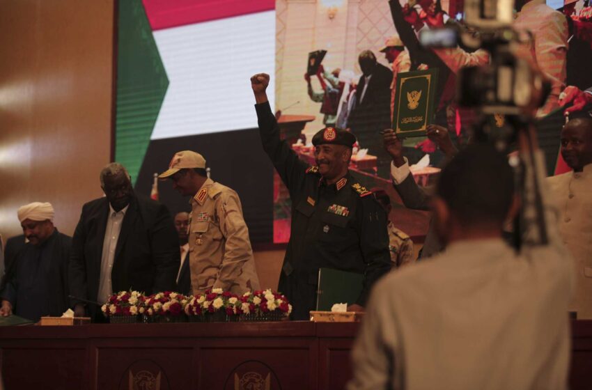  Blinken amenaza con prohibir viajar a los sudaneses que pongan en peligro el acuerdo