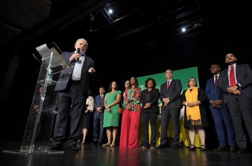  Lula nombra a 16 ministros antes de su toma de posesión