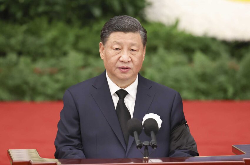  Xi visita Arabia Saudí para impulsar su economía