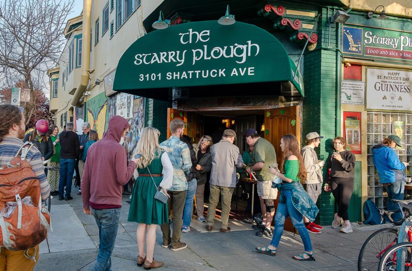  El amado pub irlandés de Berkeley, el Starry Plough, celebra la vida del cofundador